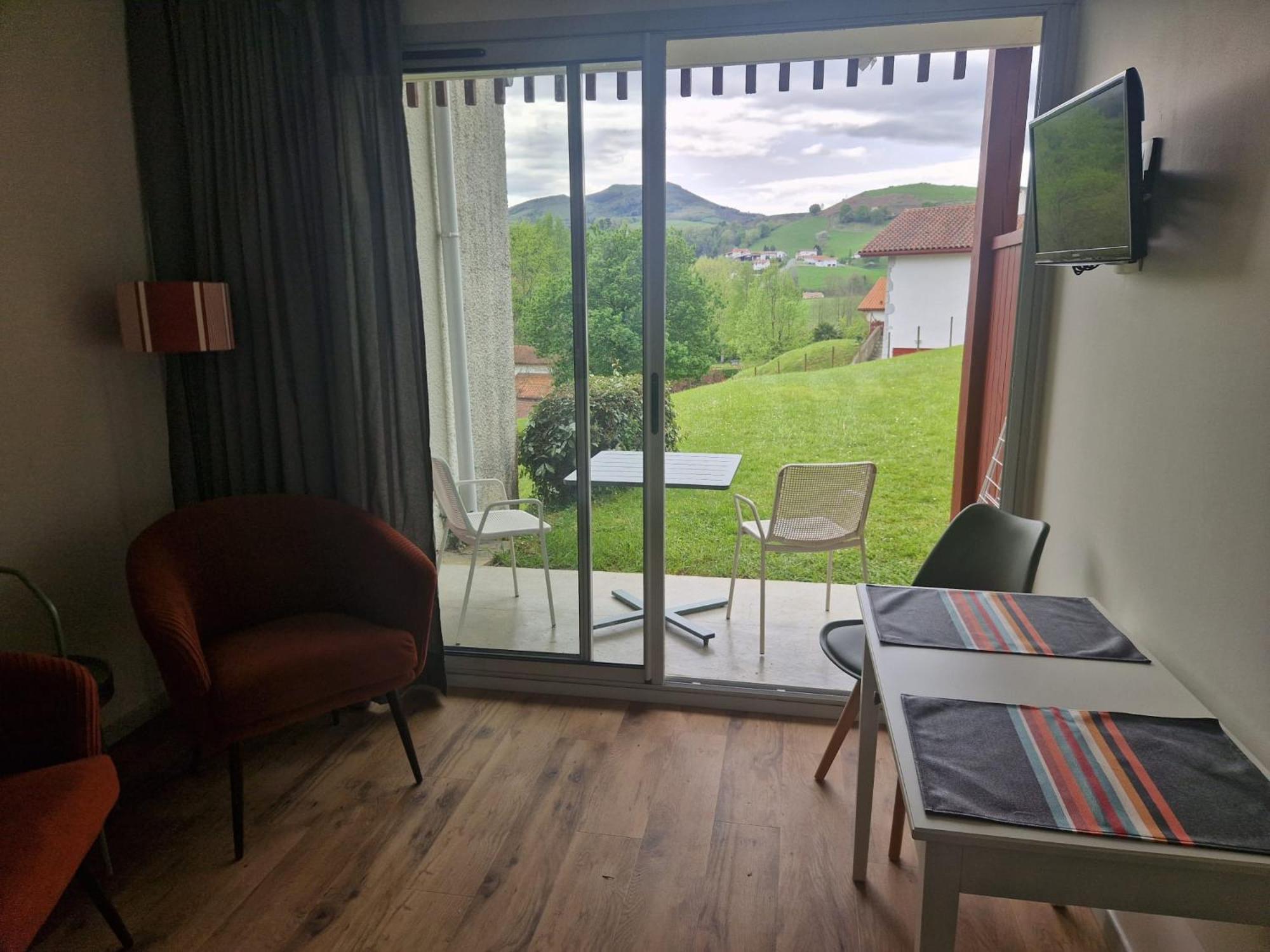 Banca Piscine Vue Montagnes Apartment Souraïde Exterior foto
